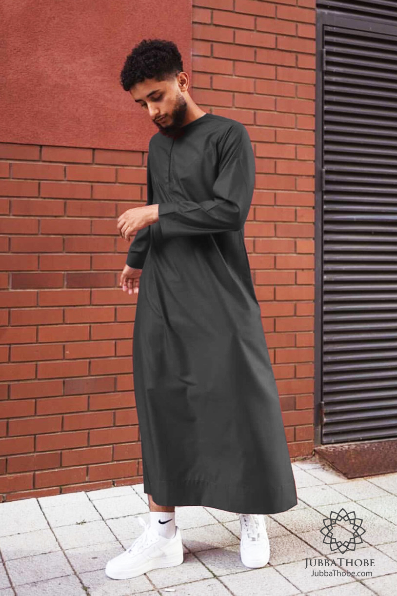 Black Emirati Thobe