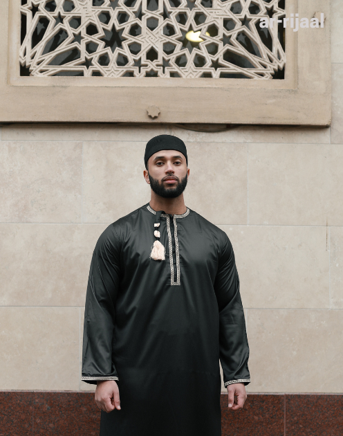 Black & Gold Habeel Thobe